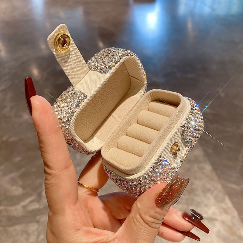 Mini Porta-Joias Luxuoso com Cristais – Estojo Compacto para Anéis e Brincos