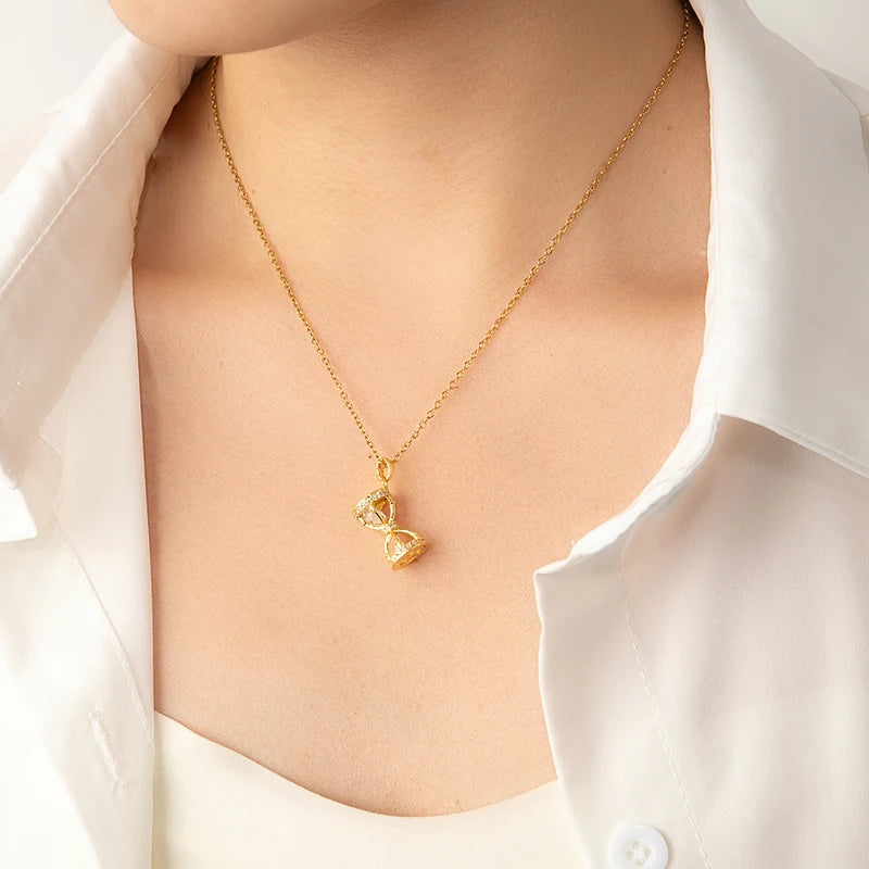 NOVORA™Necklace with Star & Crystal Pendant